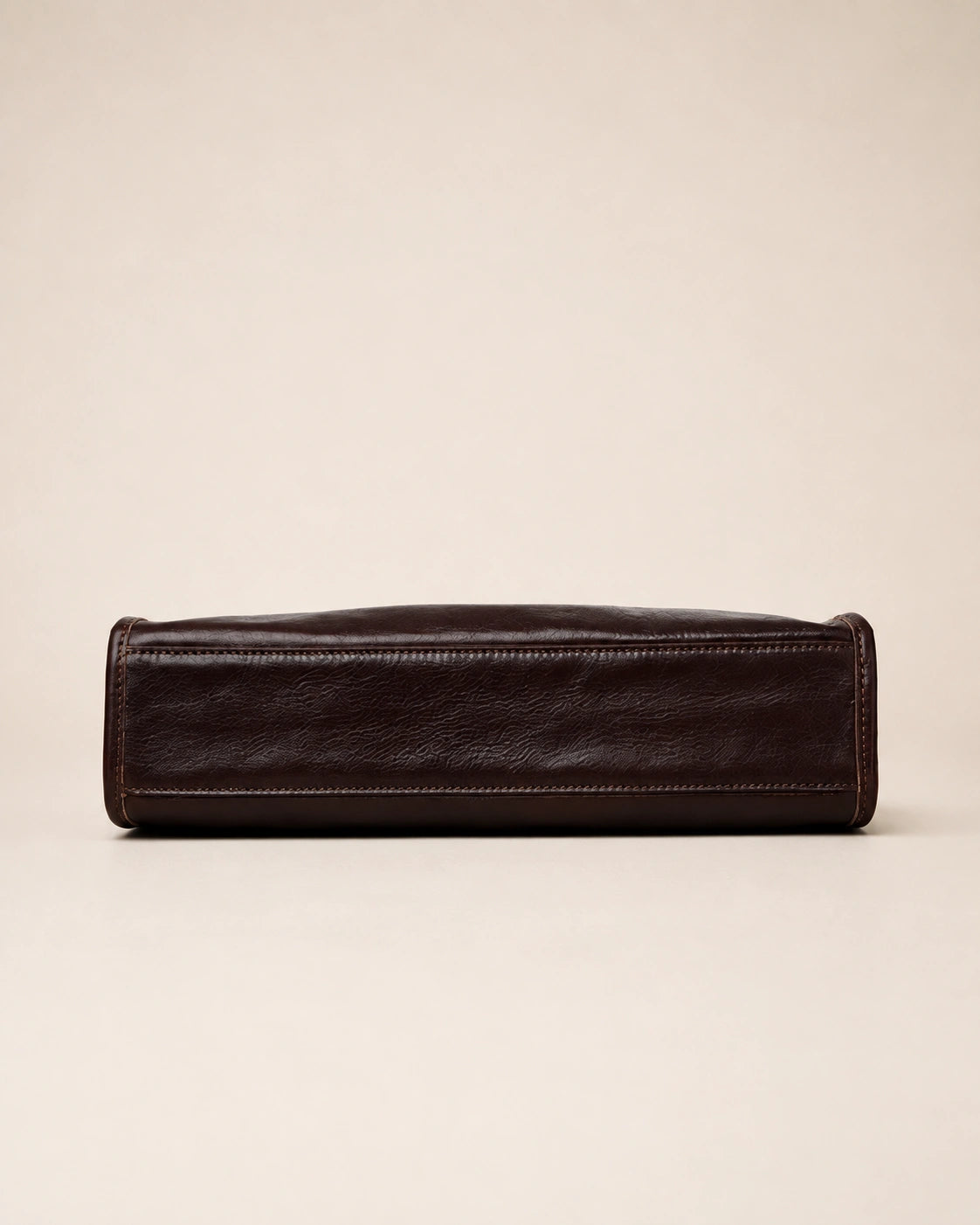 Base view of the Juliette large genuine leather tote bag in dark chocolate