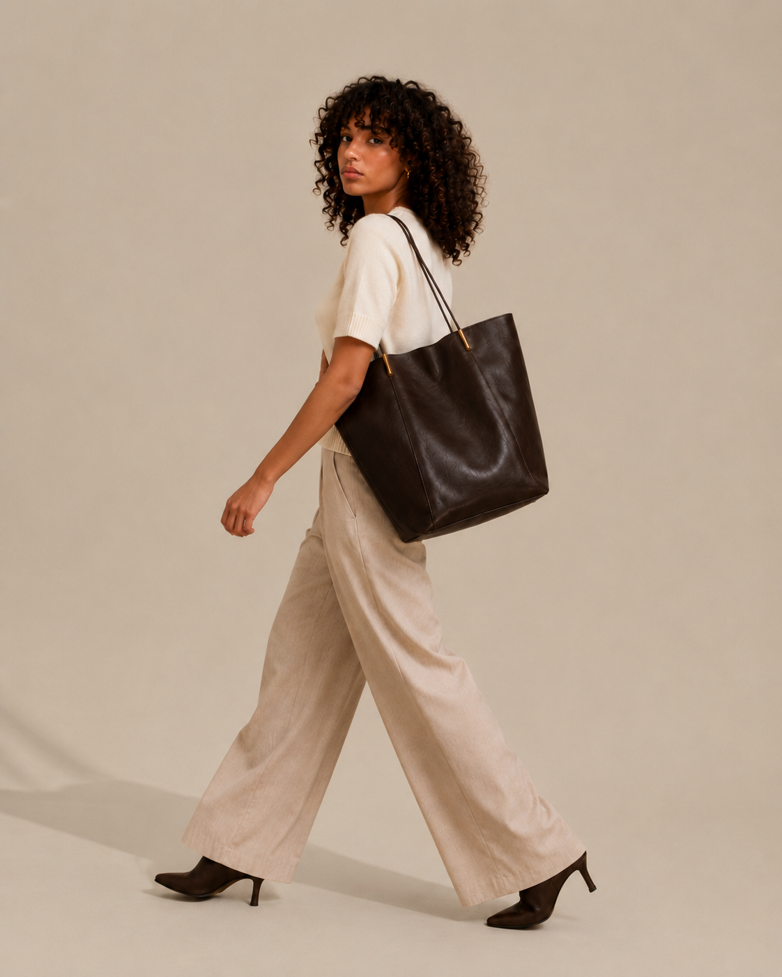 Women’s Large Vintage Leather Tote Bag with Shoulder Straps & Spacious Soft Structure – Évelyne