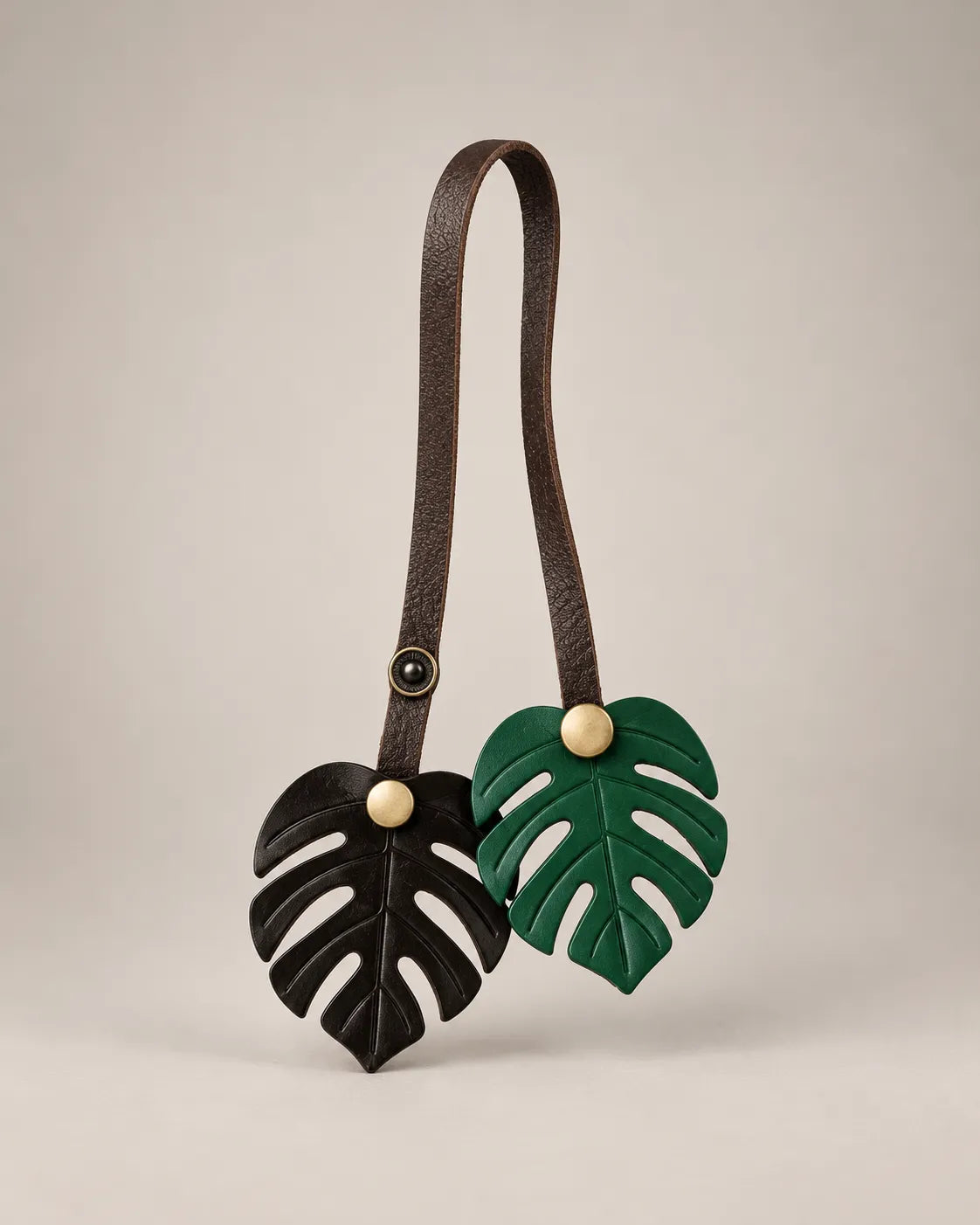 Monstera Leaf Bag Charm – Malena London