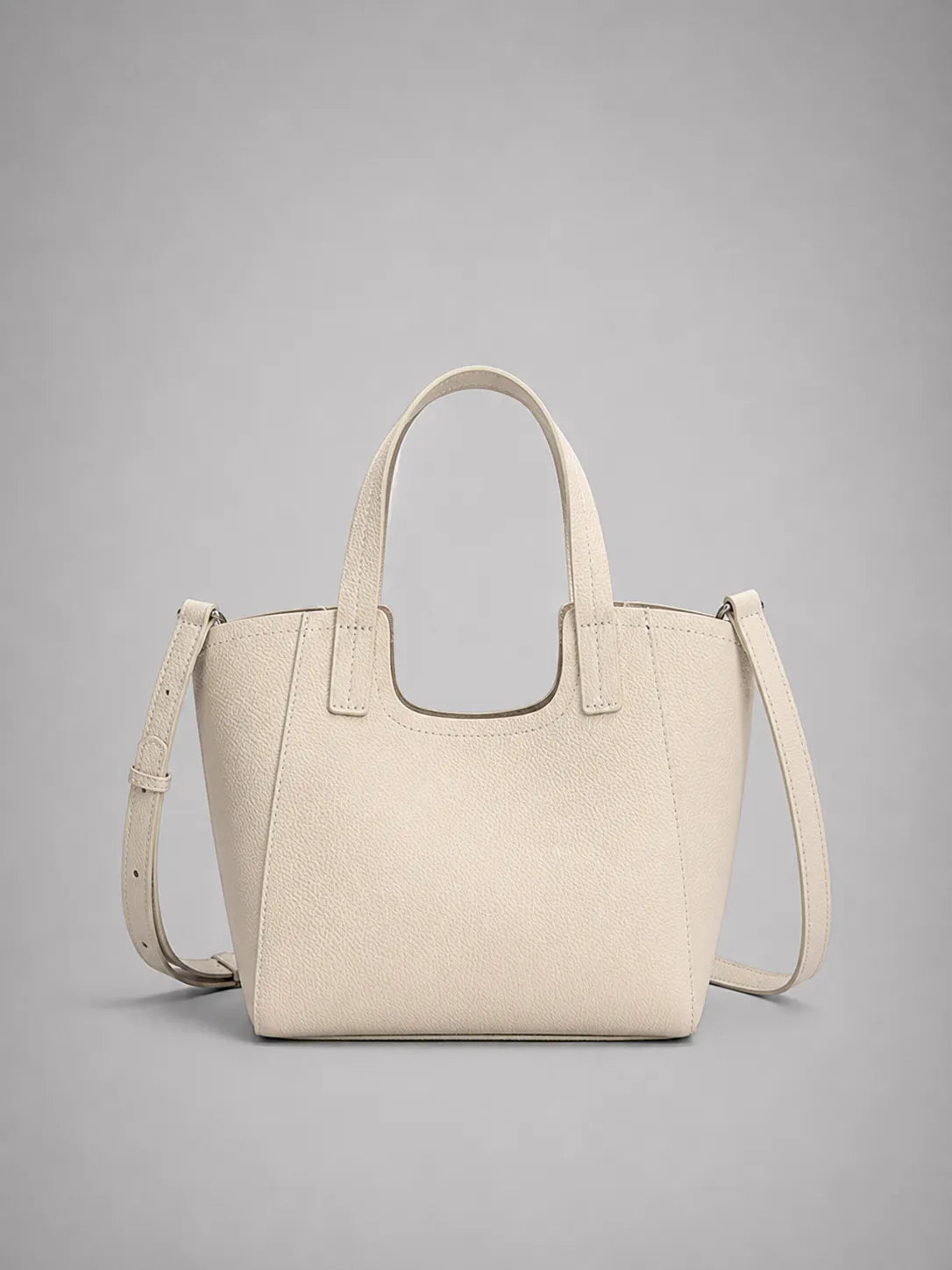 Louise genuine leather tote bag in cream white leather with elegant structured shape and detachable shoulder strap.
